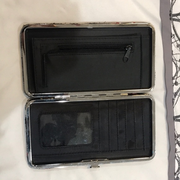 Wallet - Picture 2 of 2